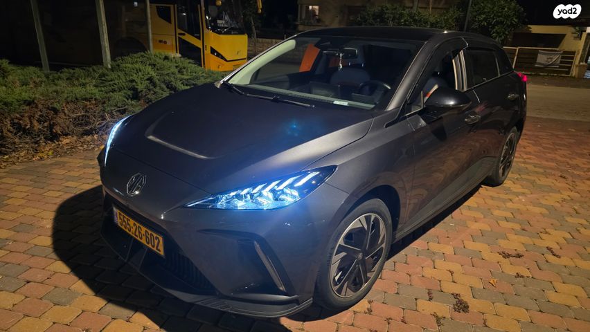 מודעת רכב אם ג'י MG4