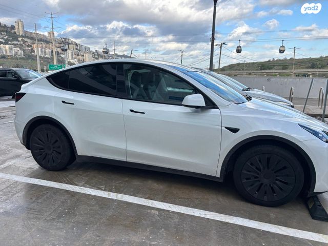 מודעת רכב טסלה מודל Y