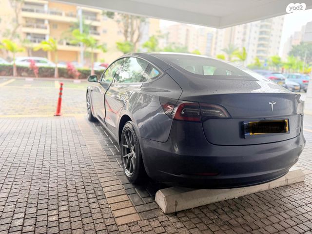 טסלה מודל 3