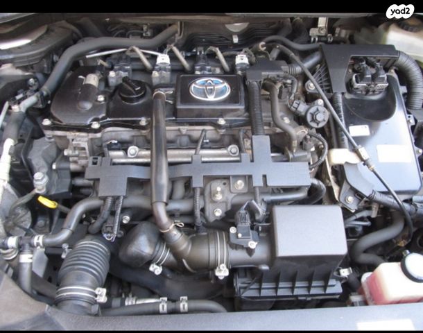 מודעת רכב טויוטה C-HR