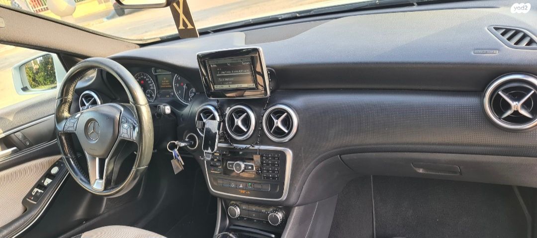 מודעת רכב מרצדס-בנץ A-class
