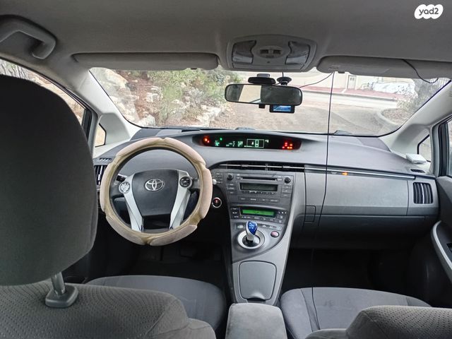 טויוטה פריוס