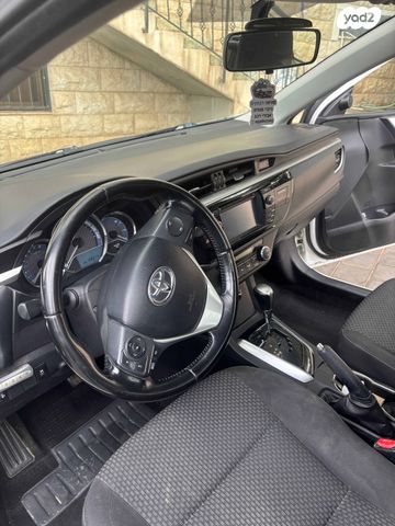 טויוטה קורולה