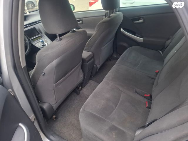 טויוטה פריוס