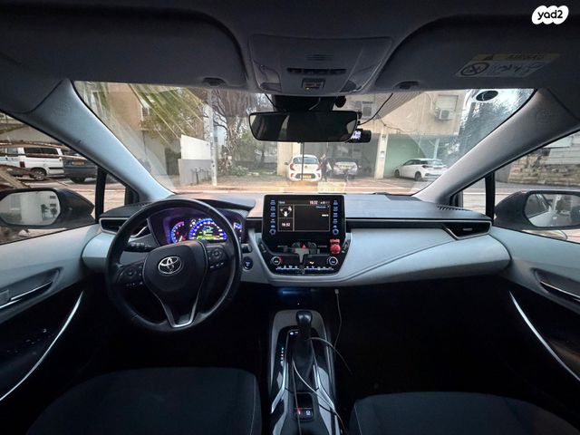 טויוטה קורולה