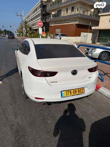 מאזדה 3