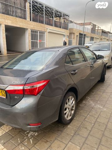 טויוטה קורולה