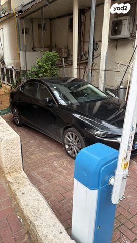 מודעת רכב מאזדה 3