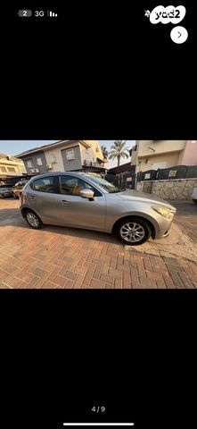 מודעת רכב מאזדה 2