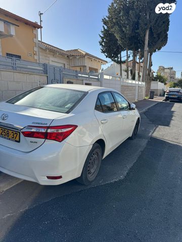 טויוטה קורולה