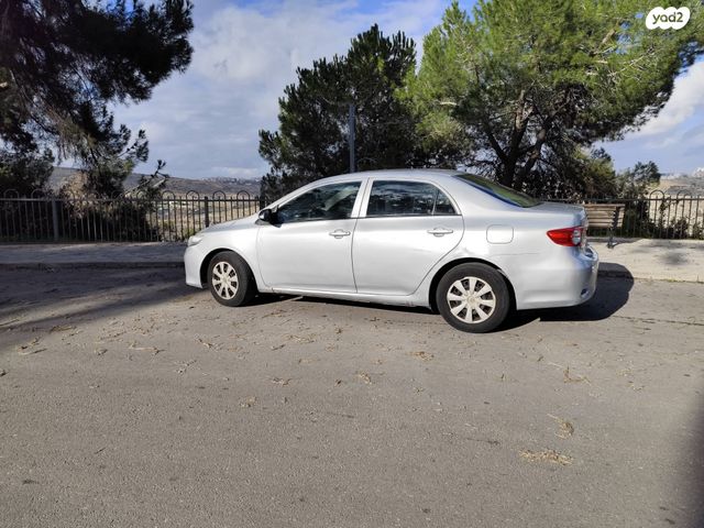 טויוטה קורולה