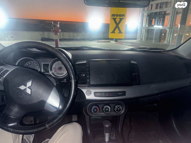 מיצובישי לנסר