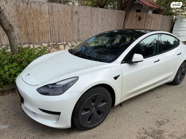 מודעת רכב טסלה מודל 3