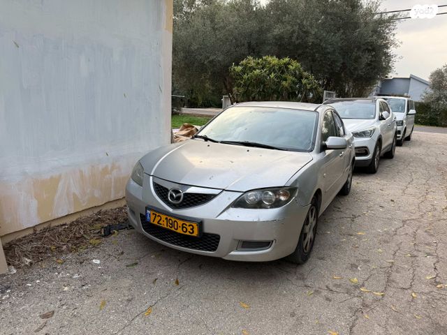 מודעת רכב מאזדה 3