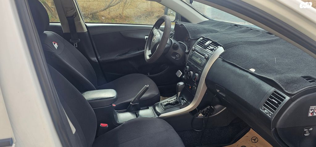 טויוטה קורולה