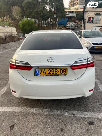 טויוטה קורולה