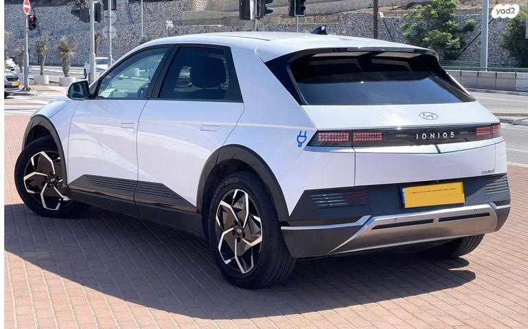 יונדאי איוניק 5