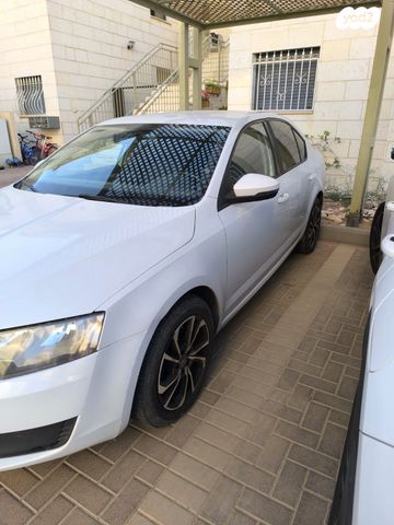 סקודה אוקטביה