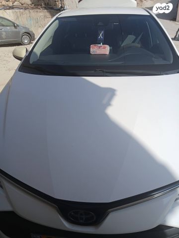 טויוטה קורולה