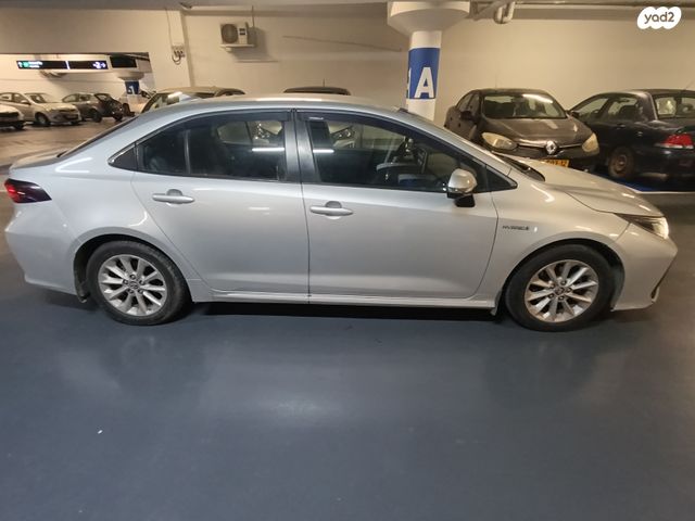 מודעת רכב טויוטה קורולה