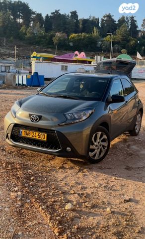 טויוטה אייגו X