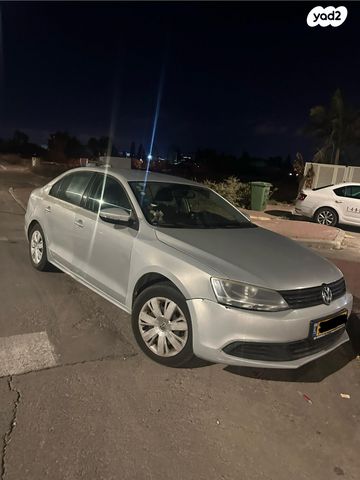 מודעת רכב פולקסווגן ג'טה 