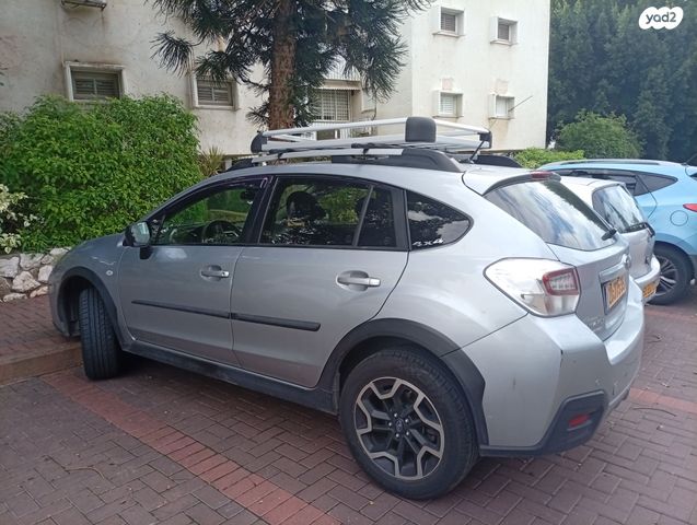 מודעת רכב סובארו XV