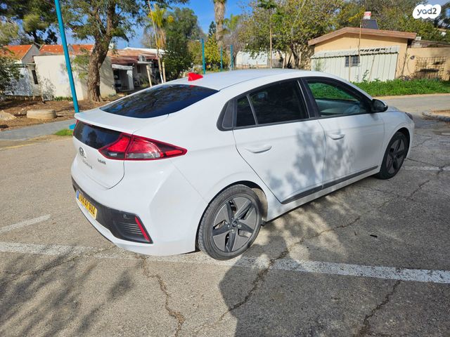 יונדאי איוניק