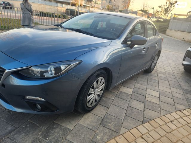 מאזדה 3