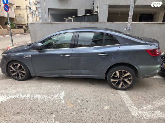 רנו מגאן