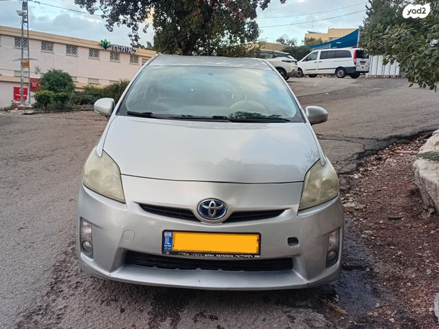 מודעת רכב טויוטה פריוס