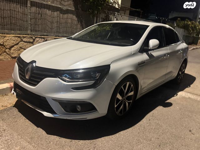 רנו מגאן