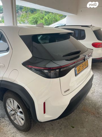 טויוטה יאריס קרוס