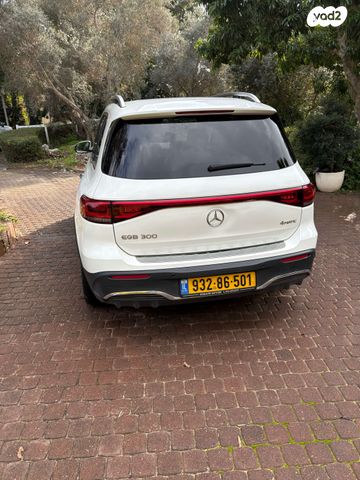 מרצדס-בנץ EQB