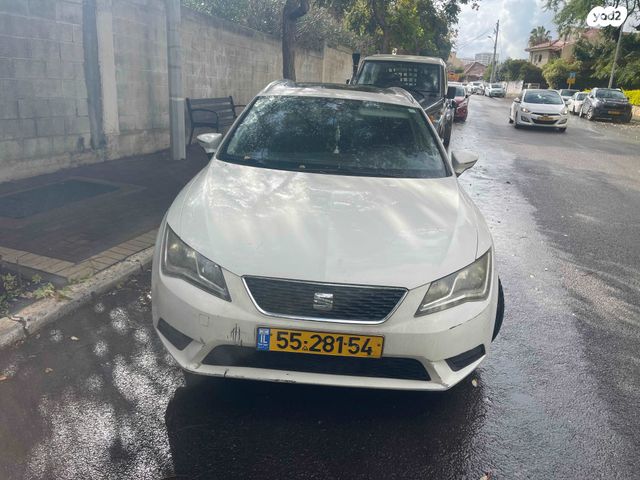 מודעת רכב סיאט לאון