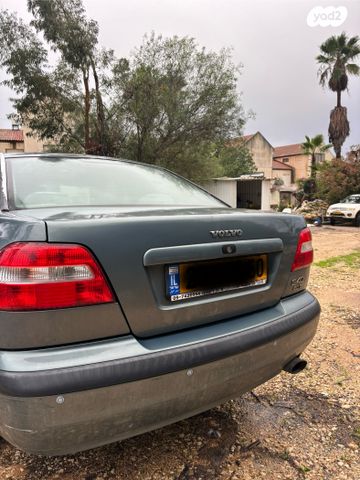 וולוו S40