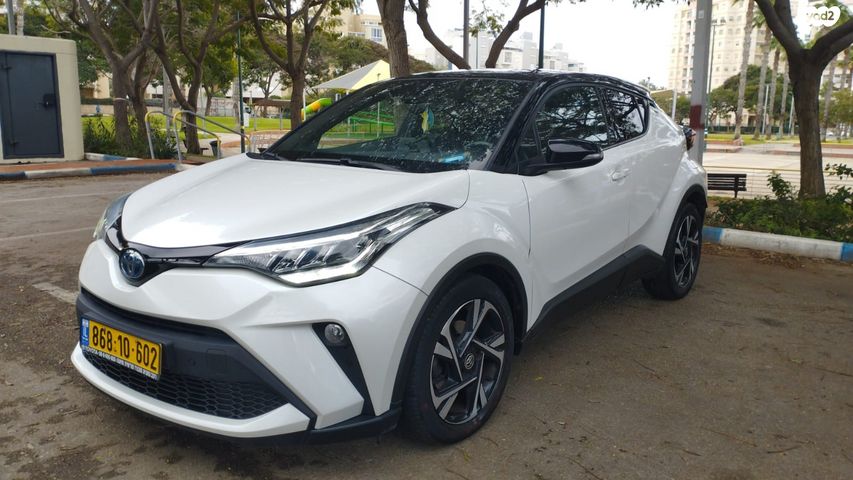 מודעת רכב טויוטה C-HR