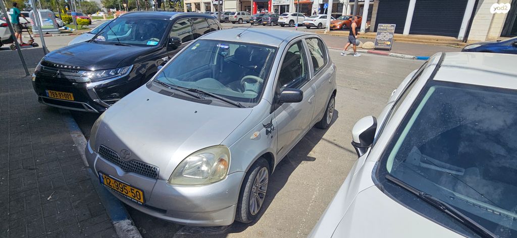 מודעת רכב טויוטה יאריס