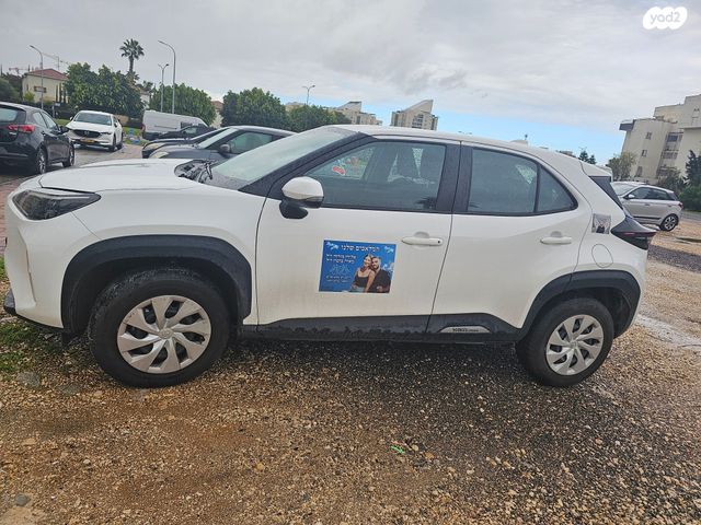 טויוטה יאריס קרוס