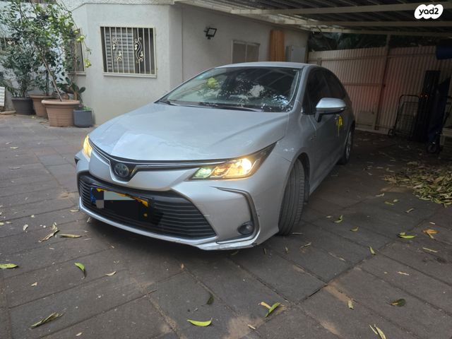 מודעת רכב טויוטה קורולה