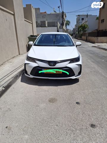 טויוטה קורולה