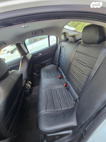 אלפא רומיאו ג'וליה