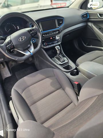 יונדאי איוניק