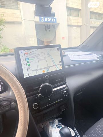 טויוטה יאריס קרוס