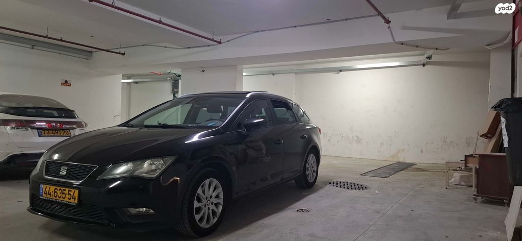מודעת רכב סיאט לאון