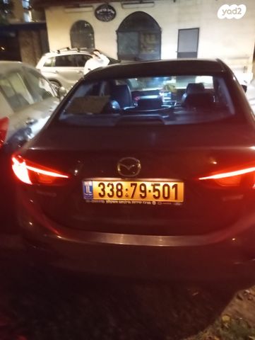 מאזדה 3
