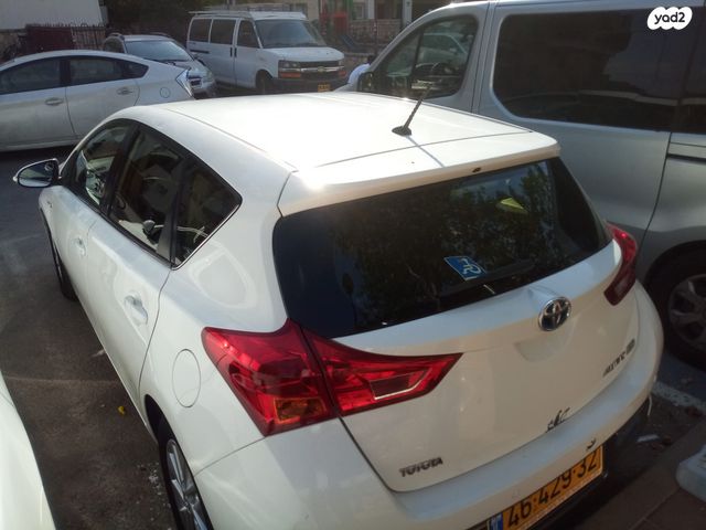 מודעת רכב טויוטה אוריס