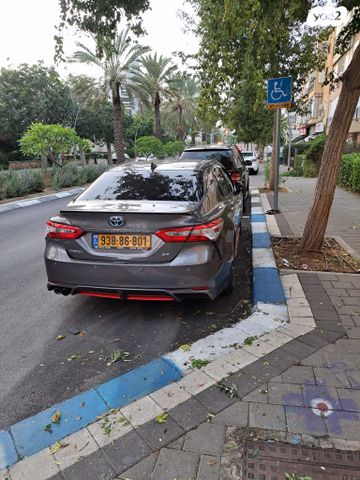 טויוטה קאמרי