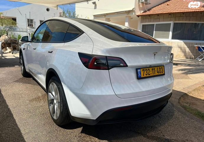 מודעת רכב טסלה מודל Y