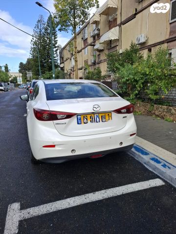מאזדה 3